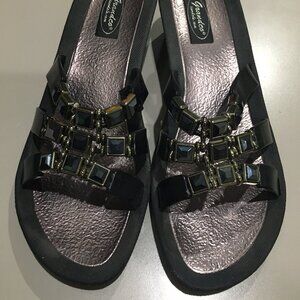 NWOT! Grandco Onyx-Beaded Jeweled Wedge Sandals 26697E-MX